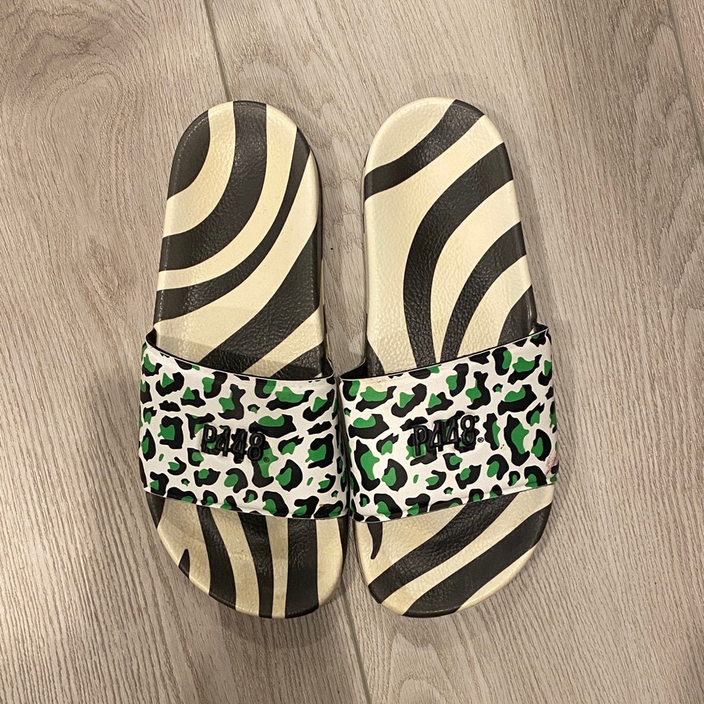 P448 Rubber Stylish Animal Print Slides